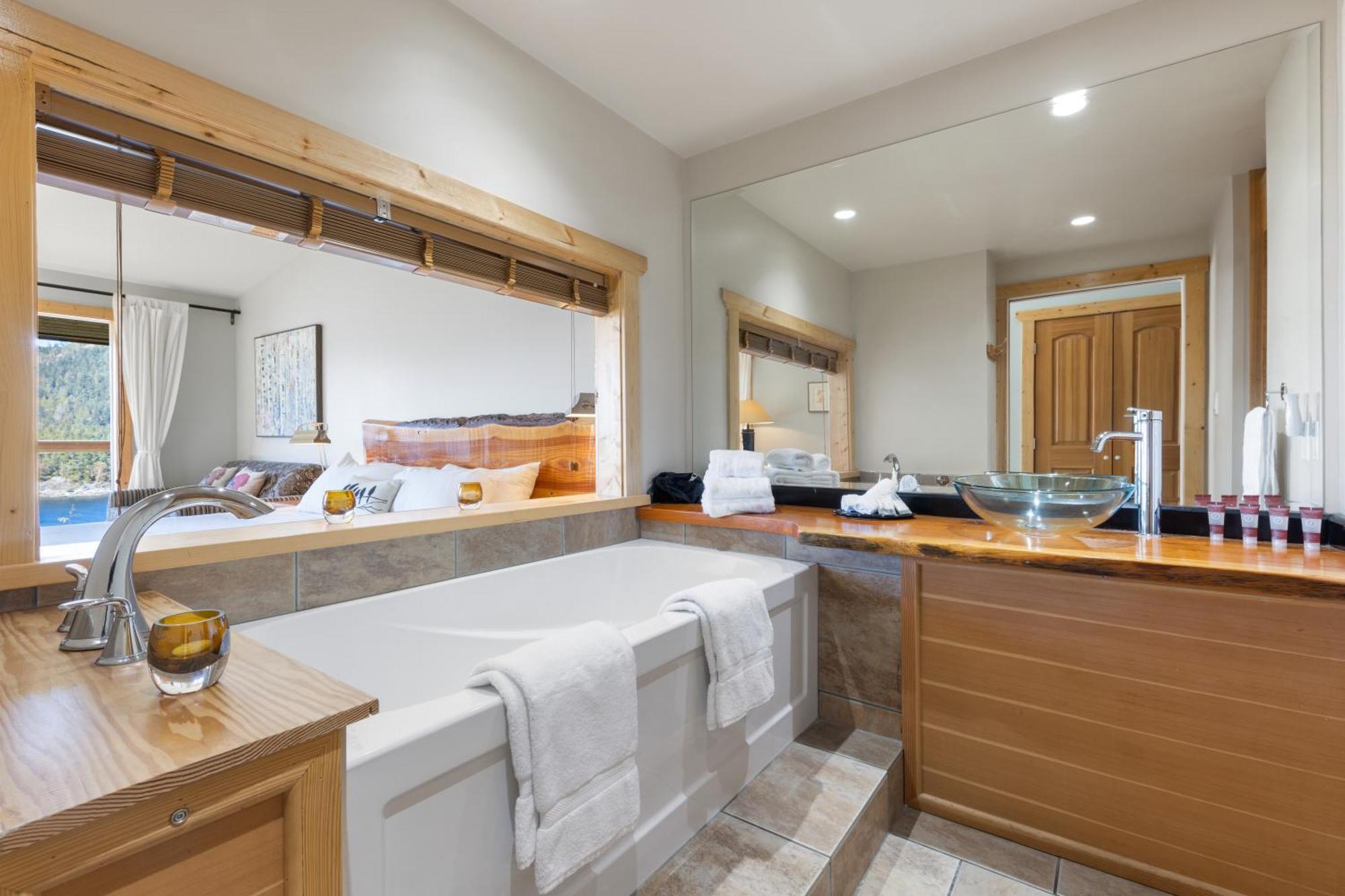West Coast Wilderness Lodge Egmont Extérieur photo
