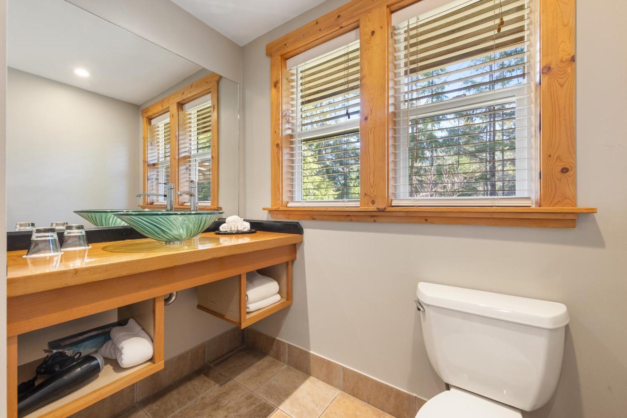 West Coast Wilderness Lodge Egmont Extérieur photo